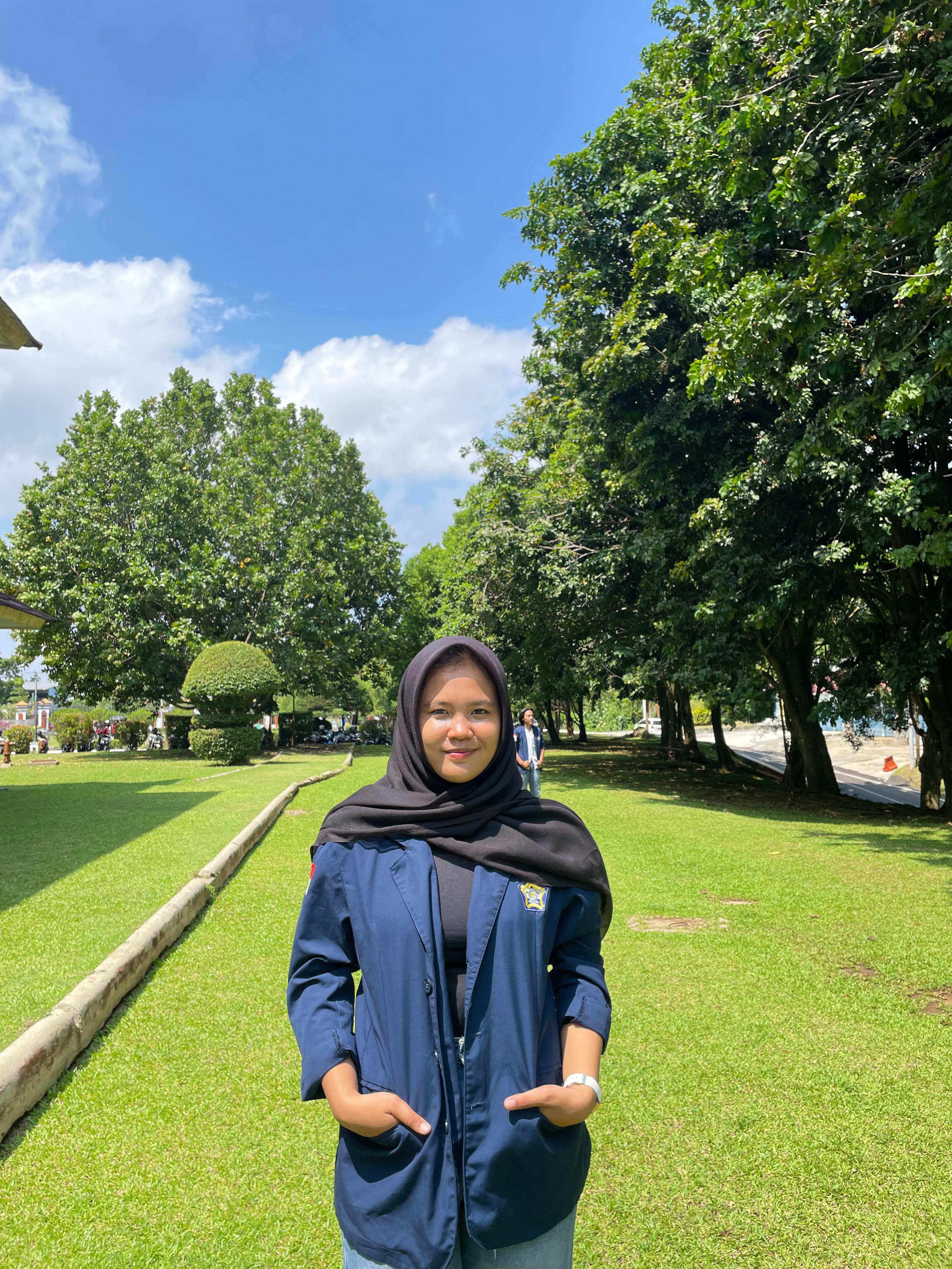 Yolaini Pratama